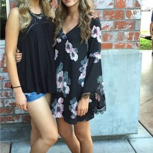 ASTR Black Floral Print Bell Sleeve Dress Women's Size XSmall